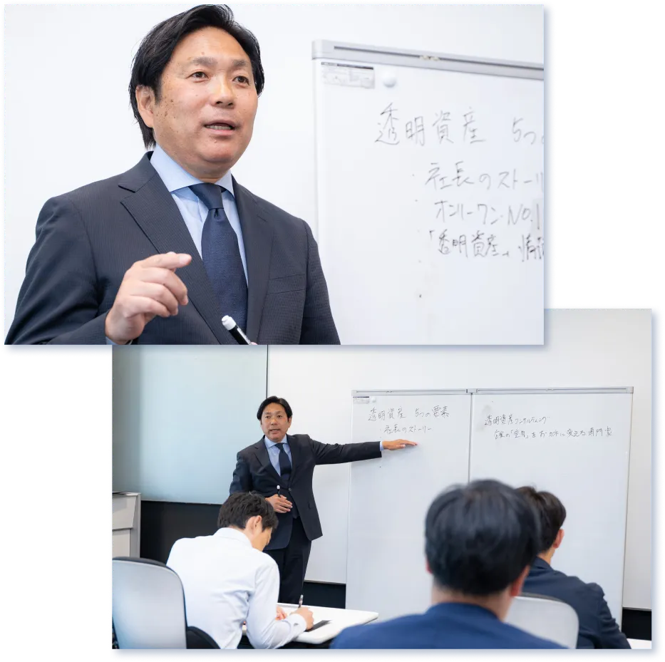 ホワイトボードの前で話す講師