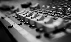 5261_Electronics_Music_Production_pic_1